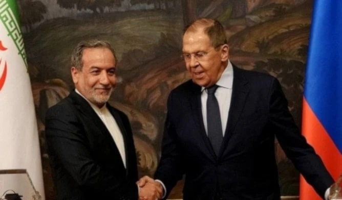 Los cancilleres recalcaron el carácter pacífico del programa nuclear iraní.