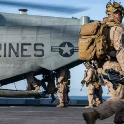 EE. UU. mantiene un amplio despliegue militar en el Caribe en amenaza directa a Venezuela.