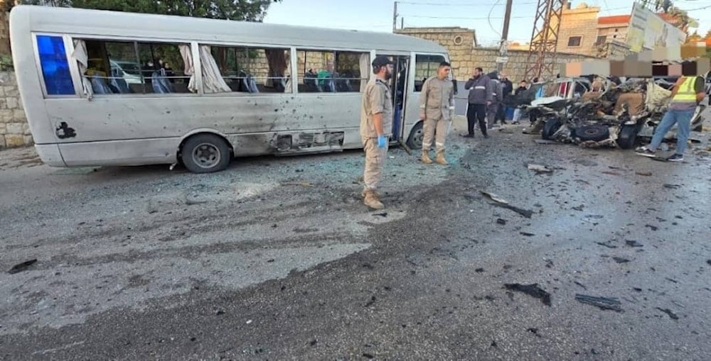 El dron israelí impactó en varios vehículos, incluido el autobús escolar y provocó heridas a varios alumnos y al conductor.