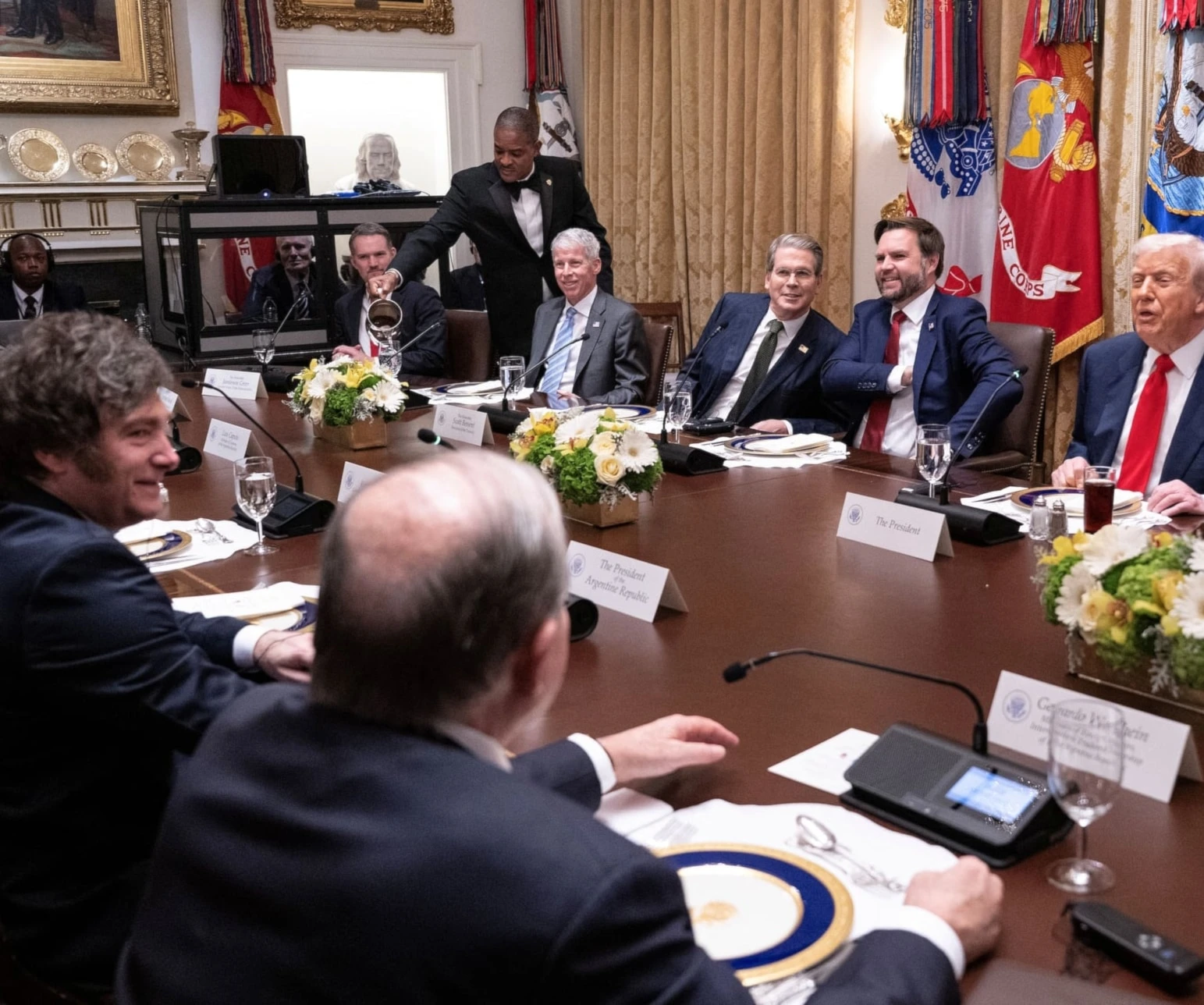 Argentina negocia su subordinación con Estados Unidos