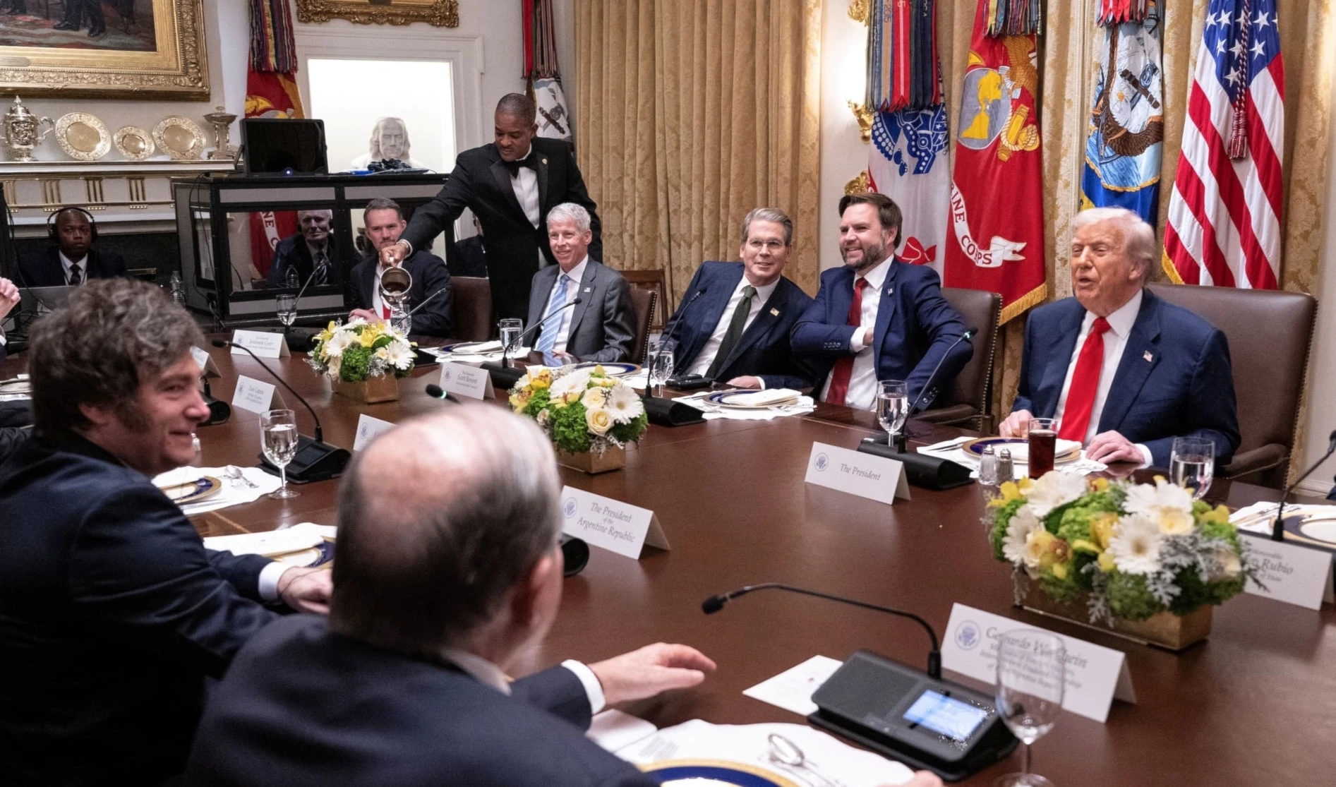 Argentina negocia su subordinación con Estados Unidos