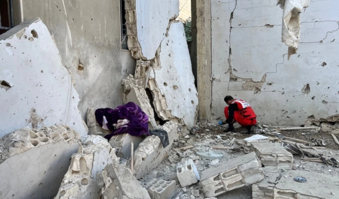 Secuelas del bombardeo israelí contra el campamento de Ain al-Hilweh en Saida, sur del Líbano (Foto: AFP)