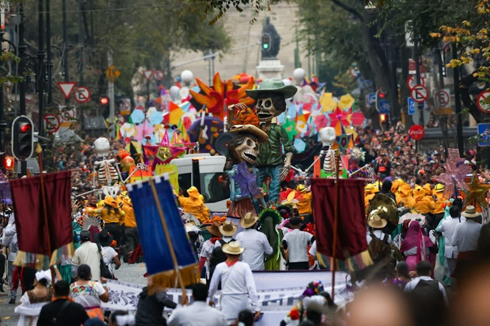 Día de los Muertos inunda de color y memoria a México (fotos)