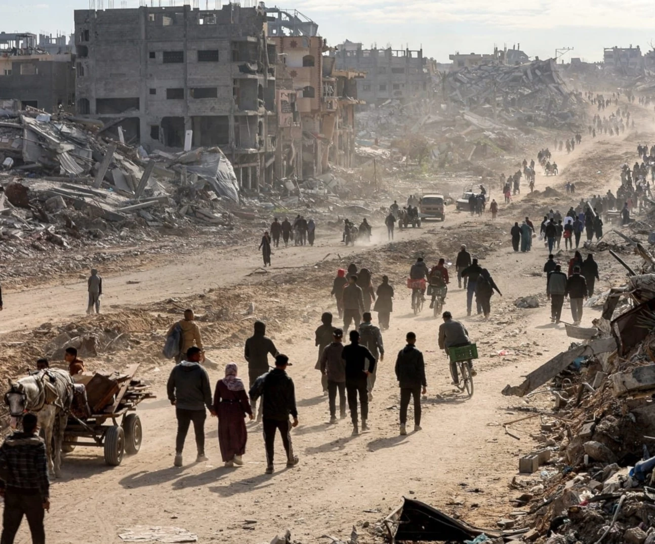 “Israel" bloquea proteínas básicas como carne, pollo y huevos, y permite menos del 9,4 por ciento del combustible acordado.