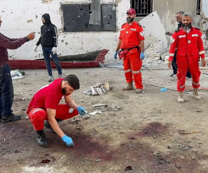"Israel" atacó el miércoles el campamento de refugiados de Ain al-Hilweh, en Saida, al sur del Líbano, y dejó 14 palestinos mártires y numerosos heridos. (Foto: Reuters)