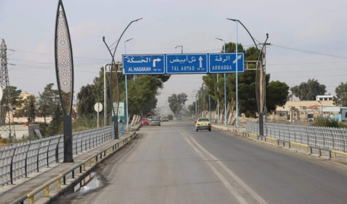 Siria reporta en Raqqa choques entre FDS y fuerzas afines al Gobierno