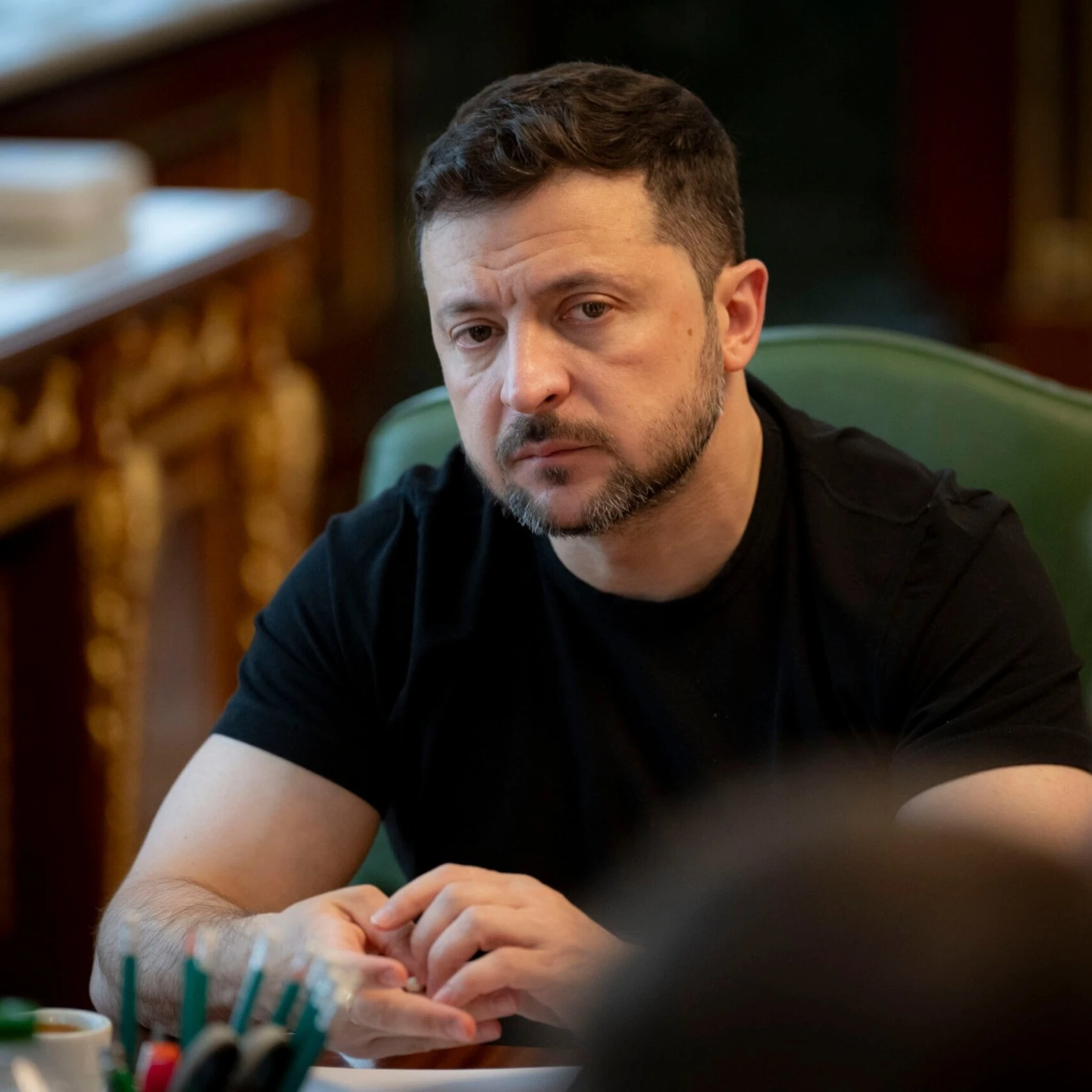 Zelensky no admite la pérdida de territorios y prohíbe la retirada