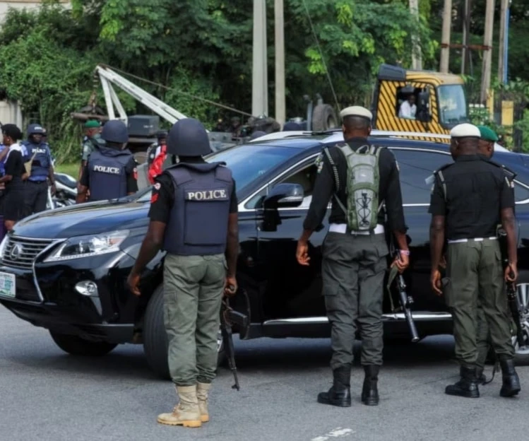 Nigeria enfrenta una crisis de seguridad multidimensional: insurgencias extremistas, criminalidad rural, corrupción institucional y debilidad estatal.