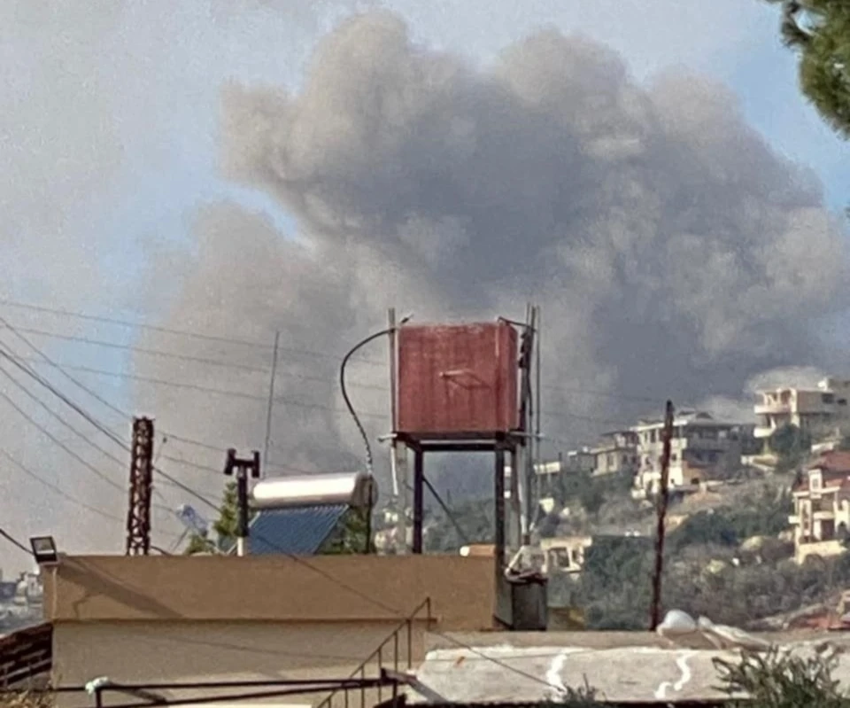 En la región de la Bekaa, la ocupación atacó con misiles las alturas que rodean las ciudades de Taria y Shamstar.