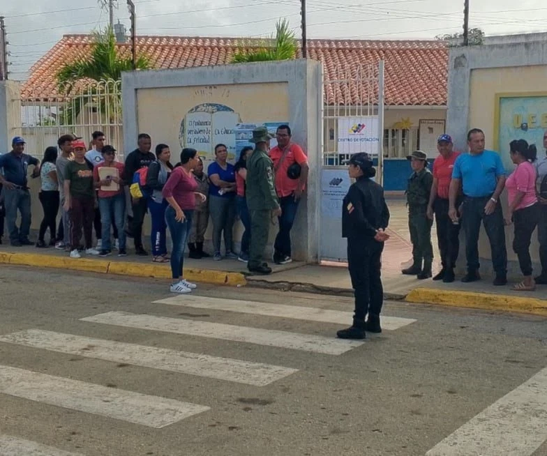 Venezuela celebra la cuarta Consulta Popular Nacional