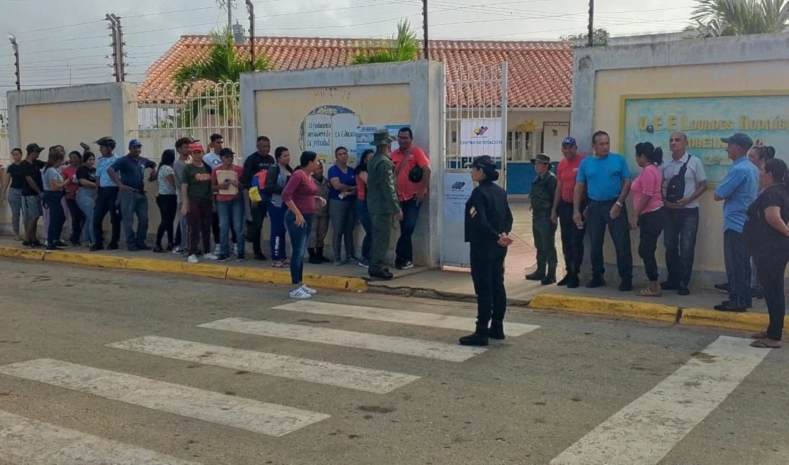 Venezuela celebra la cuarta Consulta Popular Nacional