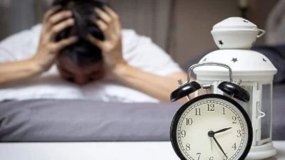 Sueño insuficiente provoca inflamación y presión alta