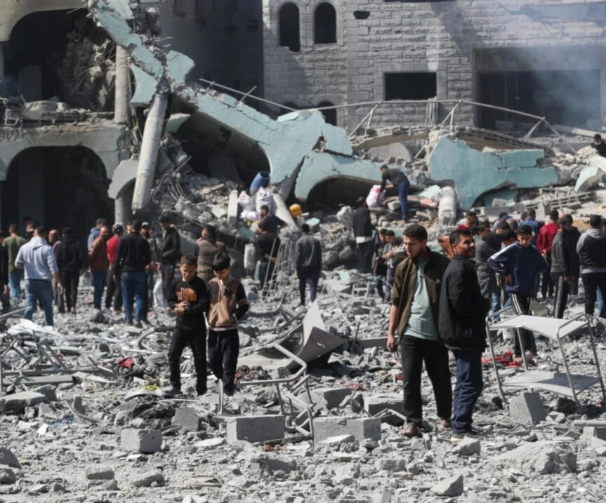 El ejército israelí atacó viviendas en las cercanías de la rotonda de Zayed, al este de Beit Lahia, en el norte del enclave.