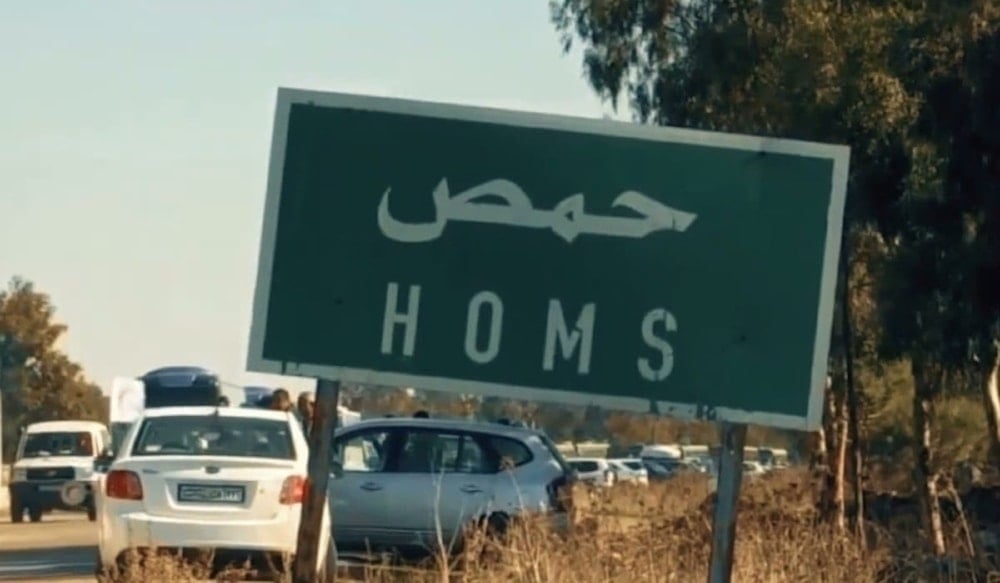 Siria extiende toque de queda en Homs y crecen tensiones en Quneitra 