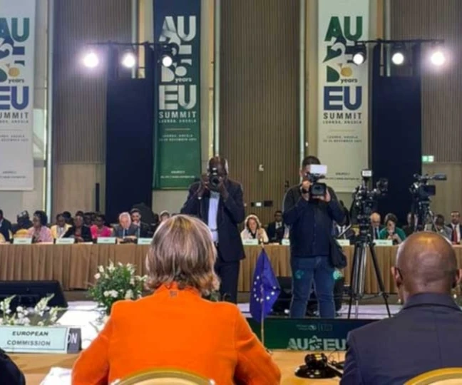 Representantes de la Unión Europea y la Unión Africana inauguraron una cumbre de dos días en la capital angoleña, Luanda, el 24 de noviembre de 2025. (Foto: China Global South Project)