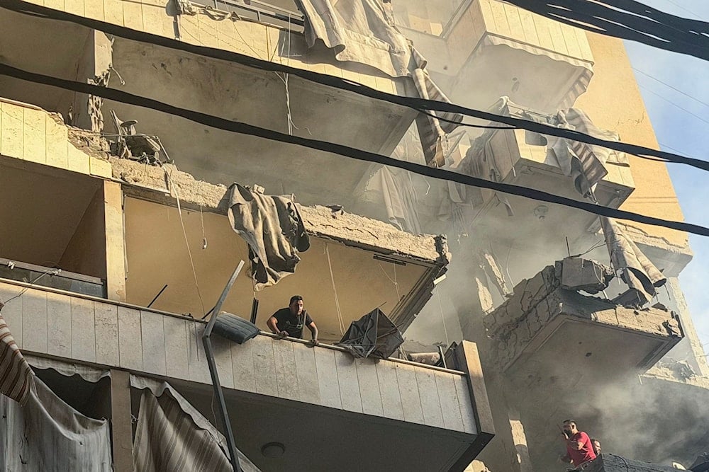 La agresión de “Israel” contra un edificio del suburbio sur de Beirut dejó cinco muertos y 28 heridos. (Foto: AFP)