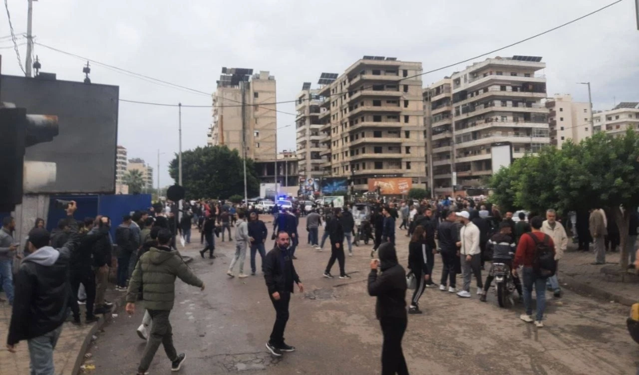 Las recientes manifestaciones reflejan la creciente frustración social en regiones controladas por la autoridad transitoria siria.