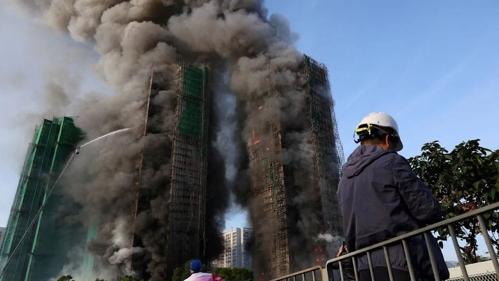 Incendio en Hong Kong: 83 muertos y 250 desaparecidos