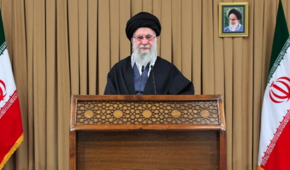 Khamenei llamó a mantener la movilización nacional frente a las presiones y ambiciones extranjeras.