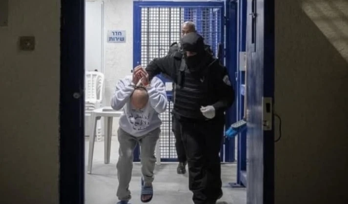 Hamas advirtió de la gravedad de las violaciones inhumanas sufridas por los prisioneros palestinos bajo custodia israelí.