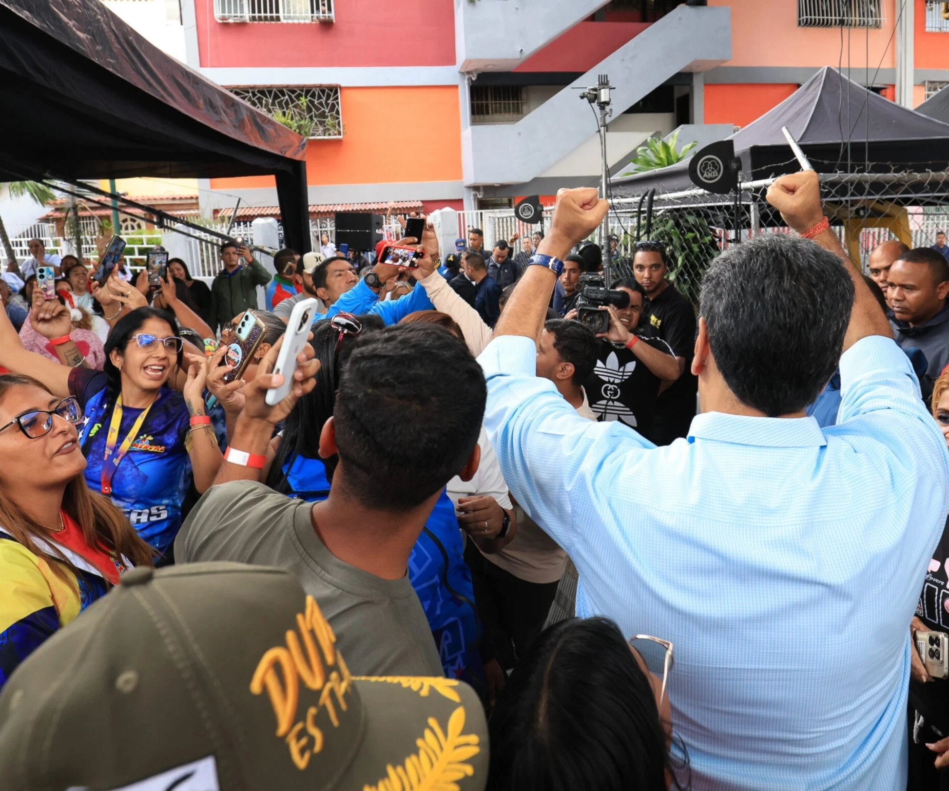 Maduro defiende la soberanía venezolana y la democracia popular