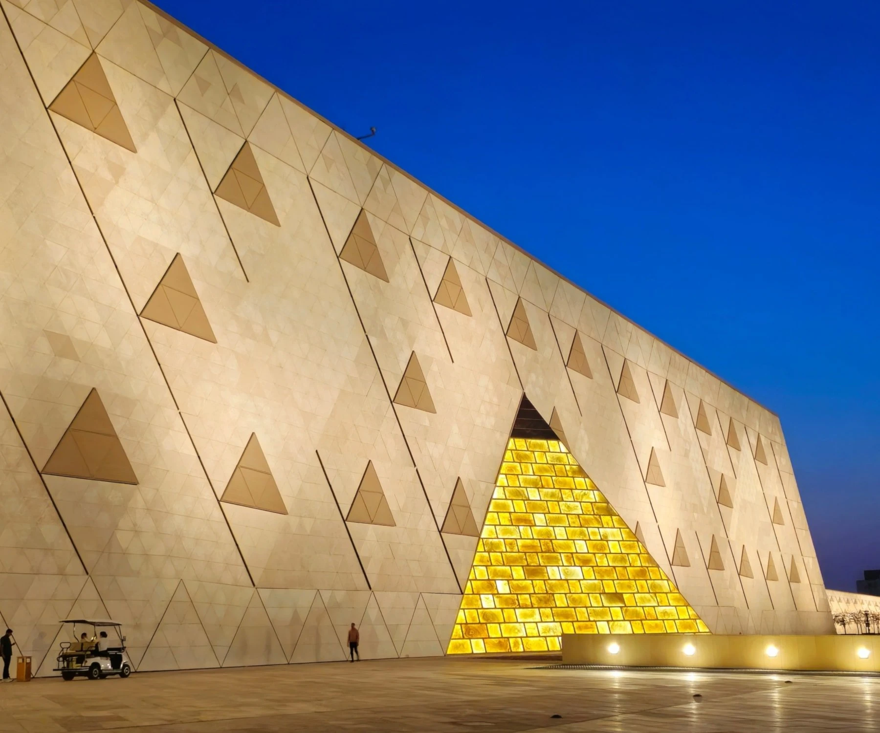 Nuevo Gran Museo de Egipto sorprende con tesoros faraónicos