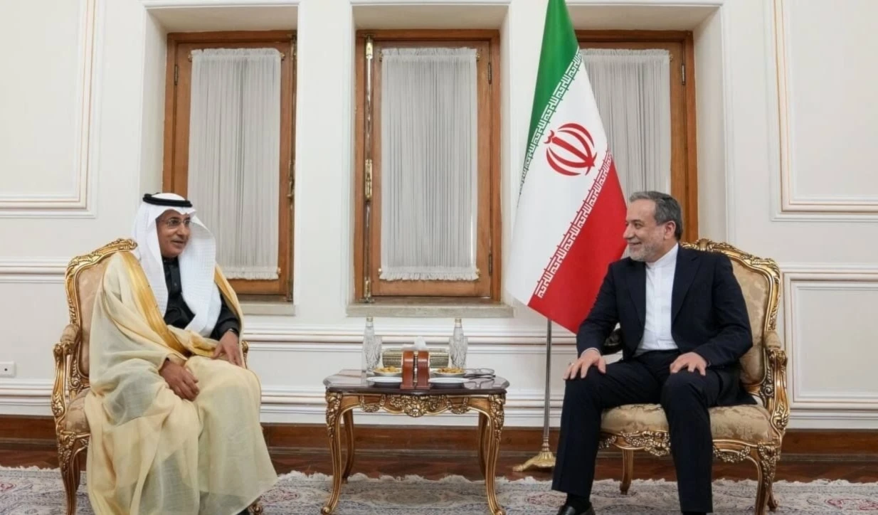 Visita de viceministro saudita a Teherán forma parte de los esfuerzos de acercamiento impulsados por Irán y Arabia Saudita para fortalecer los vínculos.