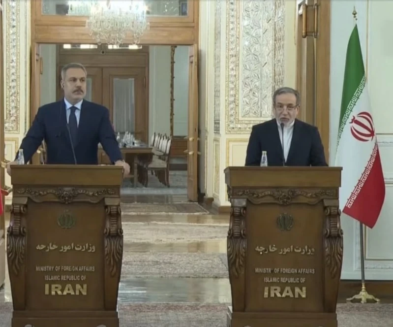 Irán y Turquía “son países amigos con una frontera de paz y amistad”, subrayó Araghchi.