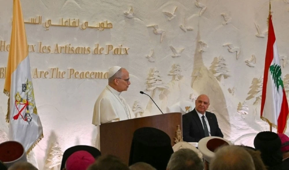 Papa León XIV pronuncia un discurso en presencia del presidente Joseph Aoun, autoridades, la sociedad civil y el cuerpo diplomático en el Palacio Presidencial de Baabda, el 30 de noviembre de 2025 (Foto: AFP).