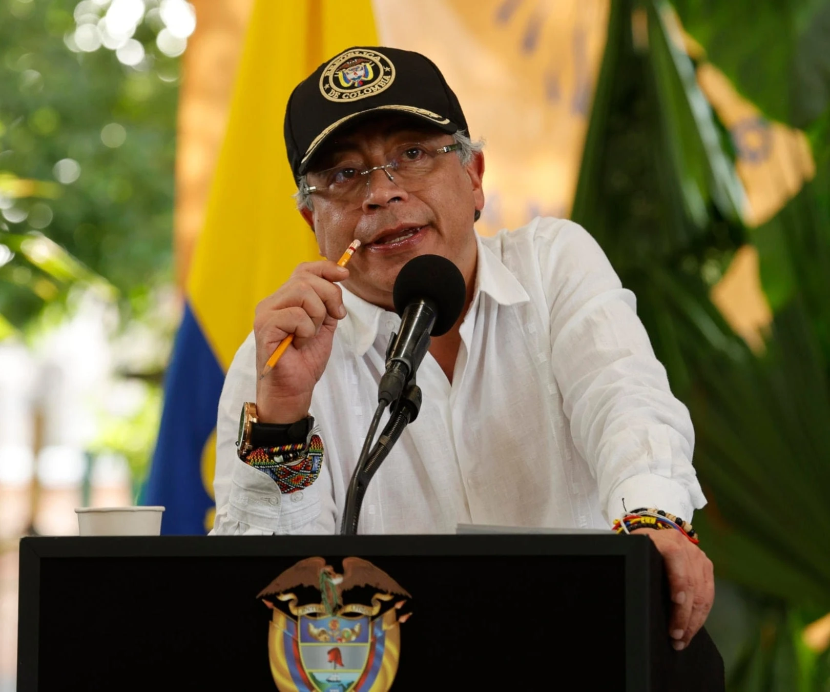 Un espacio aéreo nacional no lo puede cerrar un presidente extranjero