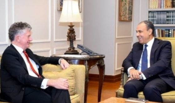  Egipto y Reino Unido abogan por implementar el acuerdo para poner fin a la guerra en Gaza