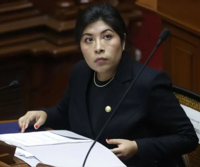 Perú rompe relaciones con México por asilo a Betssy Chávez