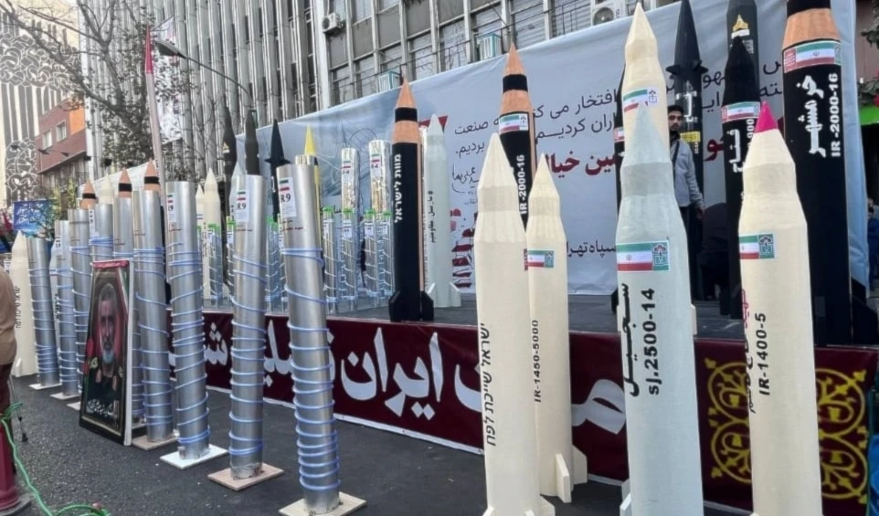 Teherán decorada para las conmemoraciones por el Día Nacional contra la Hegemonía Global. (Foto: Agencias)