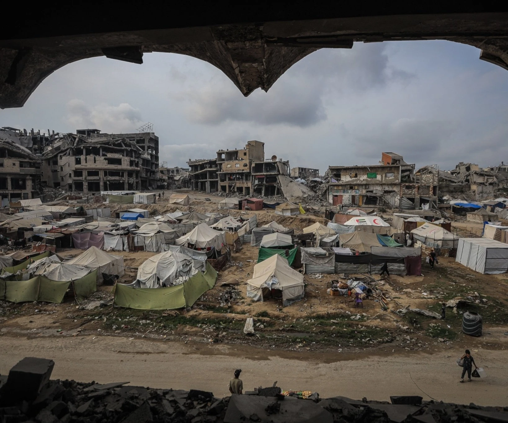 Toda la Franja de Gaza está prácticamente reducida a escombros por los constantes bombardeos israelíes durante más de dos años. (Foto: AFP)