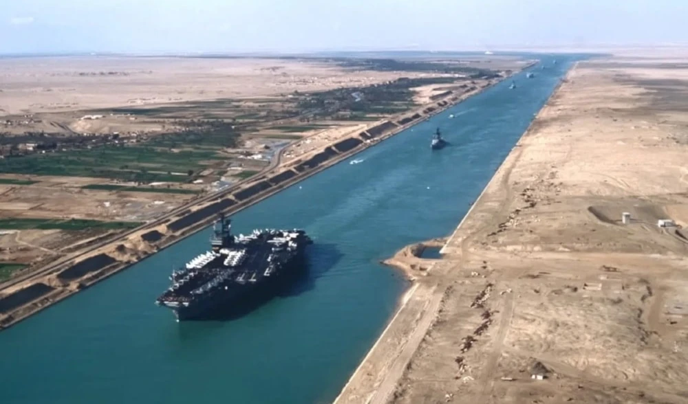 Canal de Suez aumenta ingresos un 14 por ciento tras calma regional