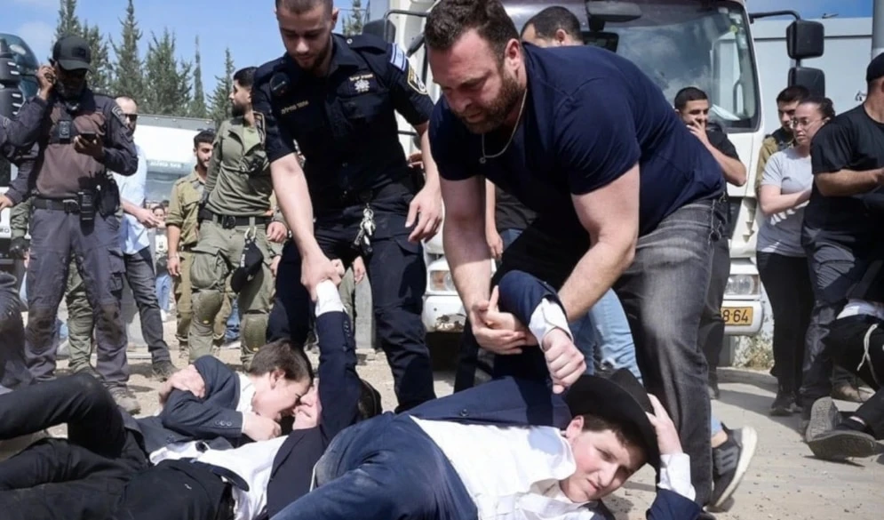 Netanyahu impulsa ley de exención militar para estudiantes religiosos en medio de tensiones en su coalición