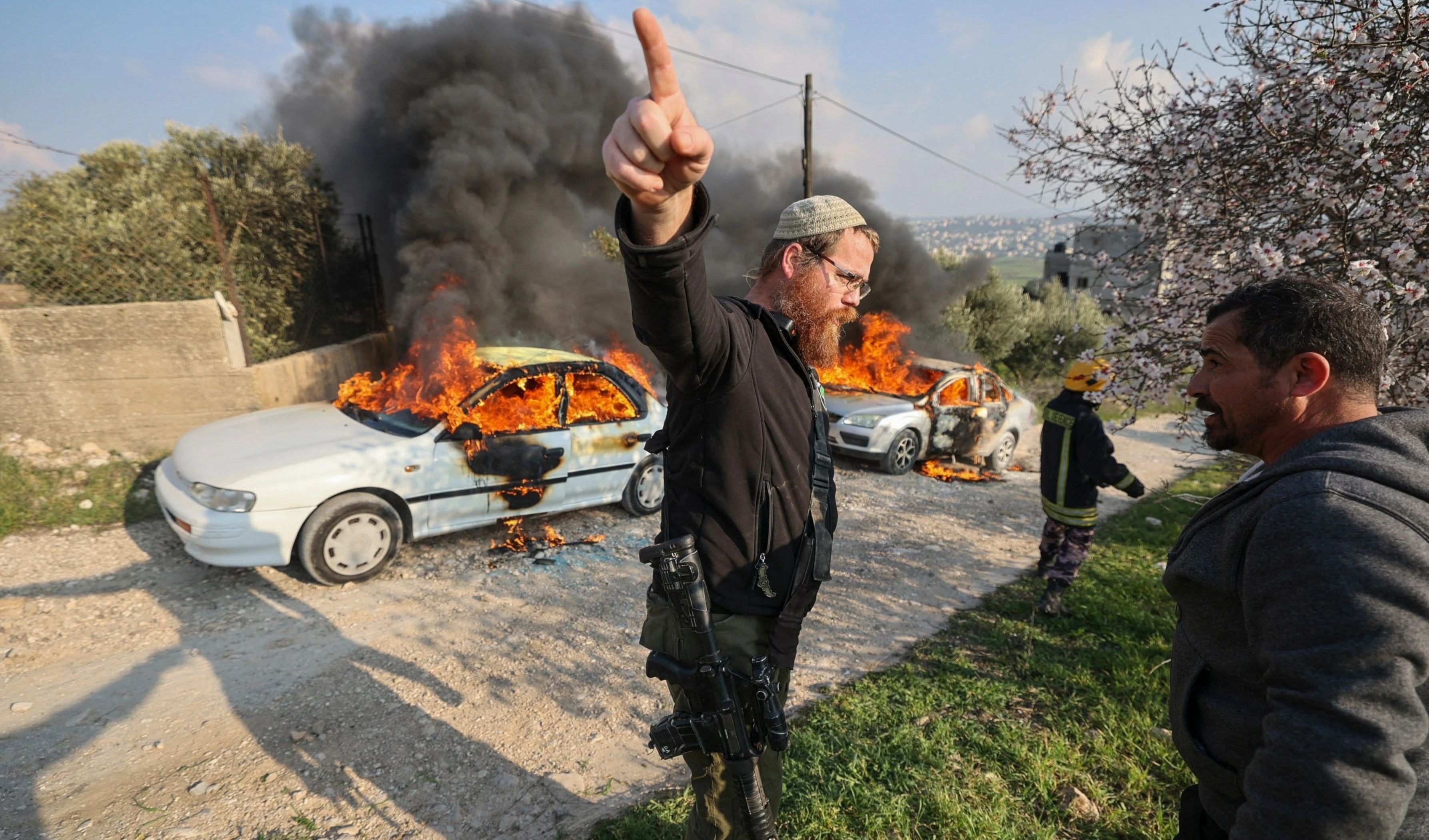 Los colonos israelíes atacan y destruyen una y otra vez las propiedades palestinas.