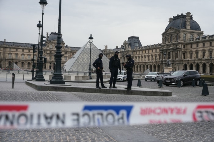 Museo del Louvre ignoró fallos de ciberseguridad antes del robo. Foto: AFP. 