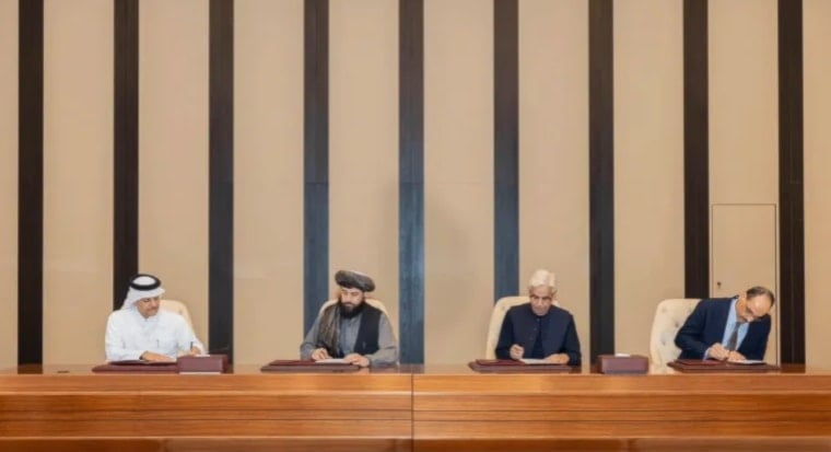 Ambas delegaciones firmaron un acuerdo de alto el fuego en Doha el 19 de octubre.