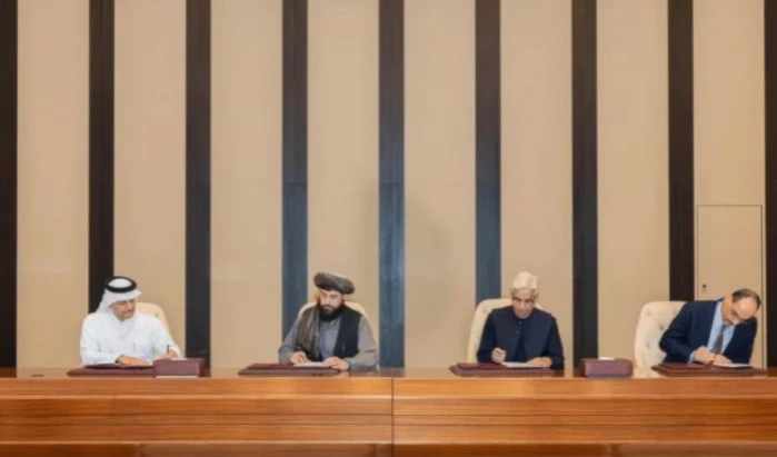 Ambas delegaciones firmaron un acuerdo de alto el fuego en Doha el 19 de octubre.