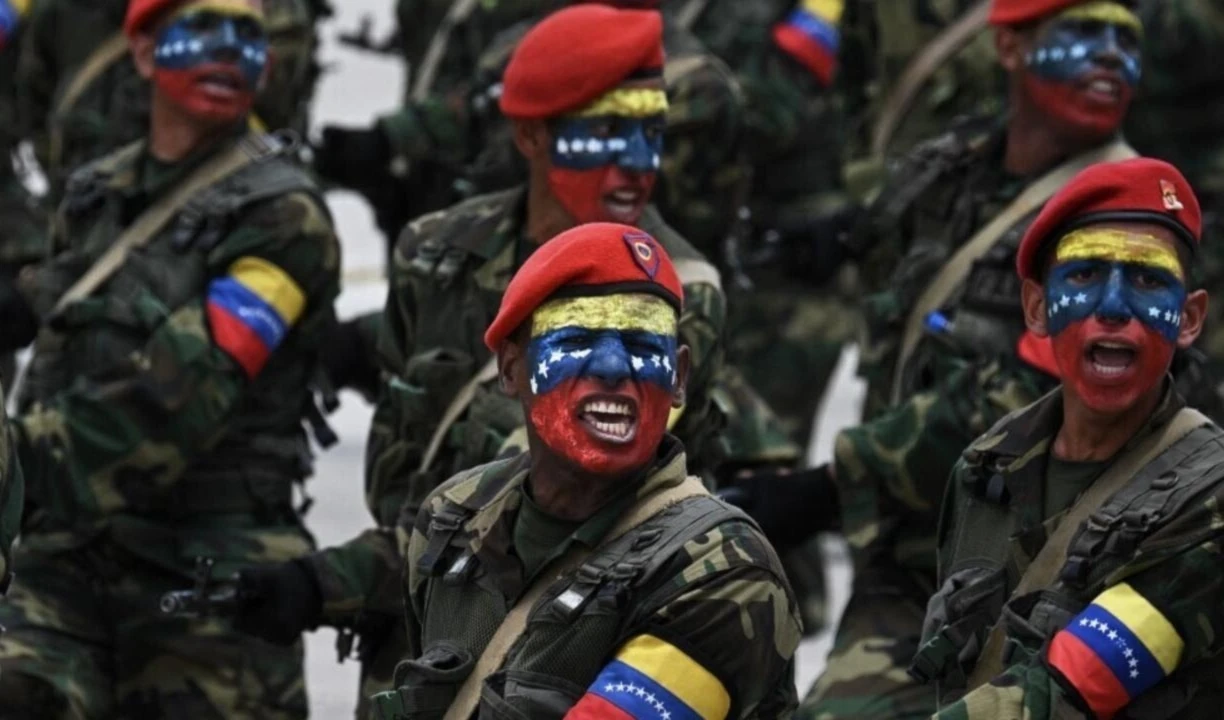 Venezuela refuerza sus fuerzas de seguridad ante las amenazas de Estados Unidos.