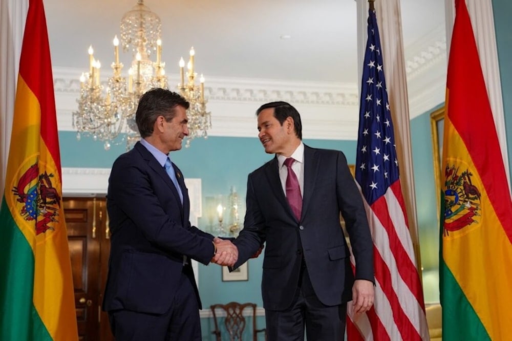 El secretario de Estado Marco Rubio y el presidente electo de Bolivia, Rodrigo Paz, en el Departamento de Estado de Washington. 