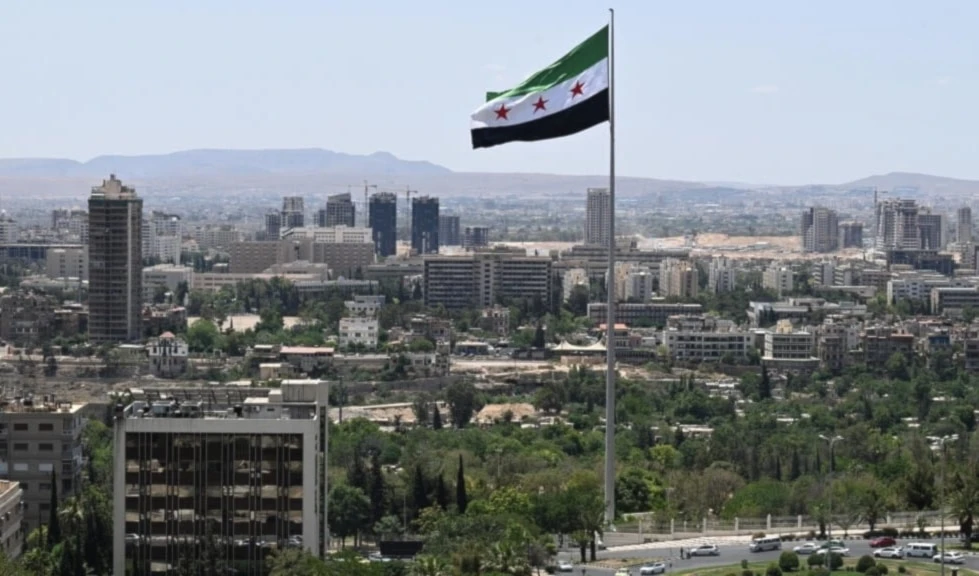 El Consejo de Seguridad de la ONU adoptó el jueves una resolución presentada por Estados Unidos, para eliminar los nombres de Ahmad Al Sharaa y Anas Khattab de las listas de sanciones impuestas a las organizaciones terroristas de Daesh y Al Qaeda.