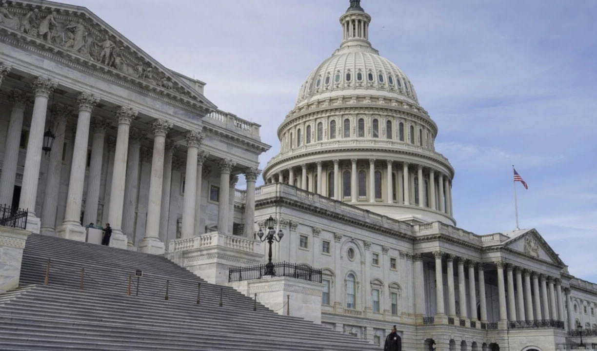 Senado de EE.UU. rechazó limitar acciones de Trump contra Venezuela