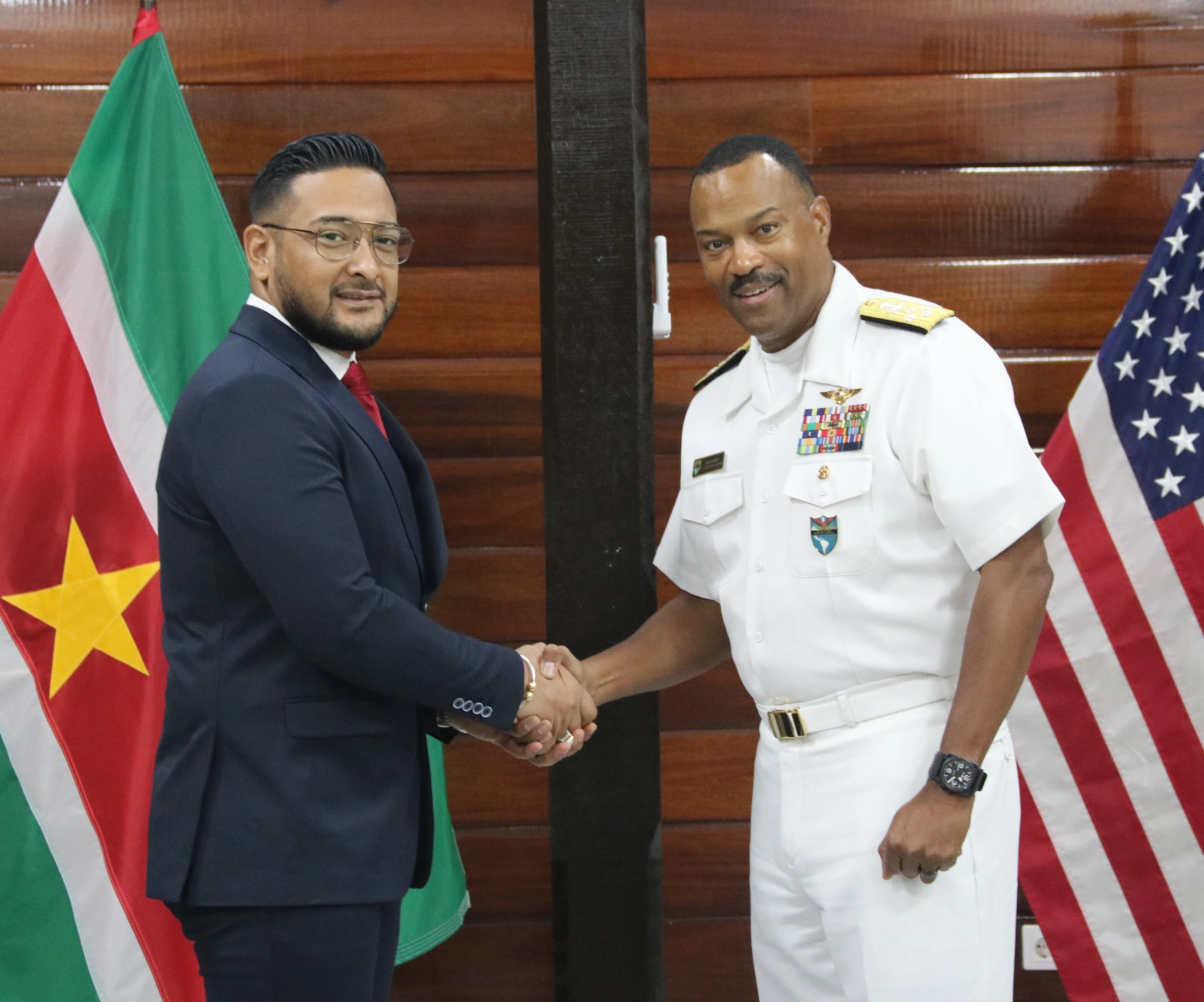 Jefe del Comando Sur visita Surinam en medio de tensiones en el Caribe. Foto: Comando sur de Estados Unidos