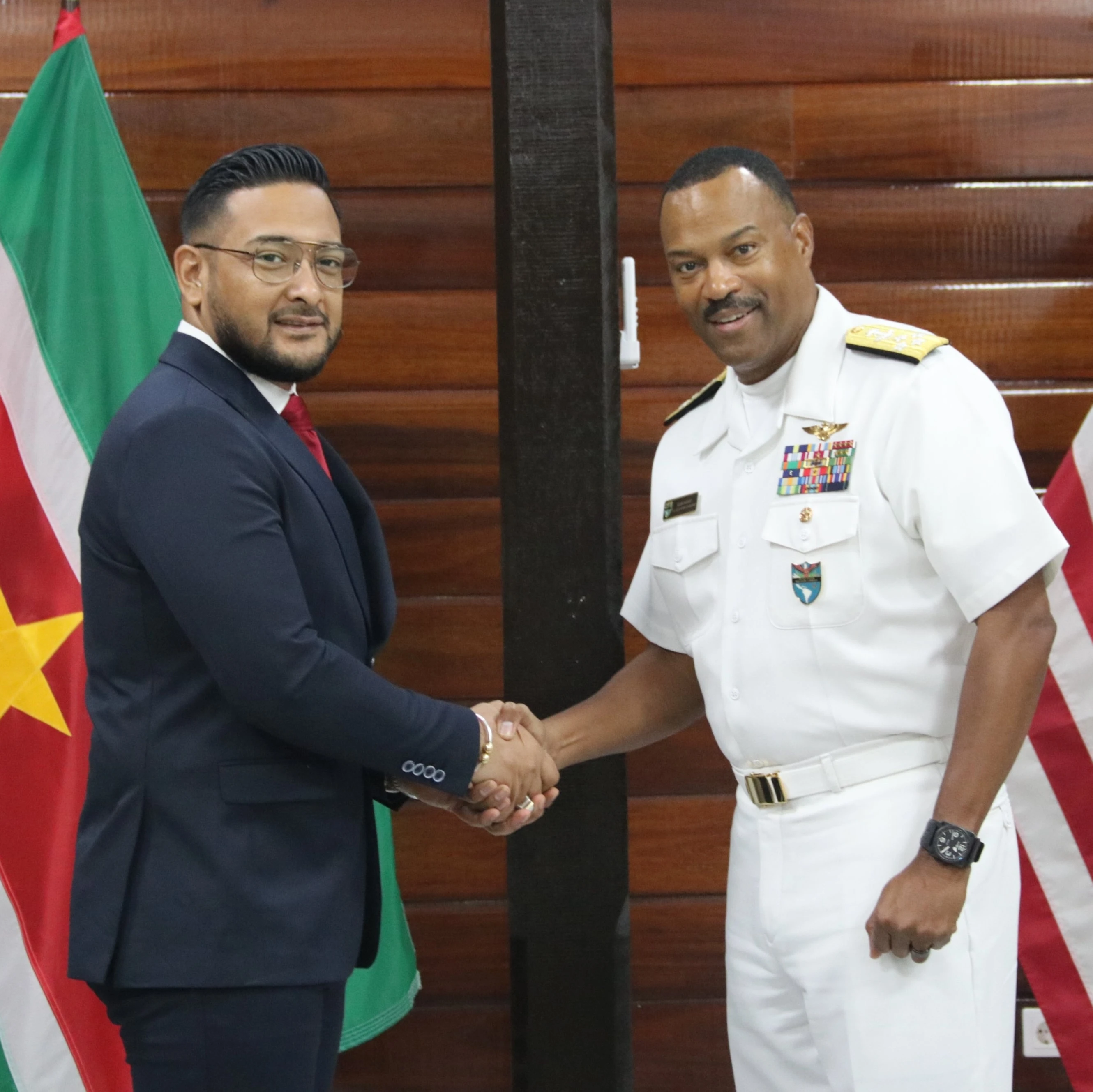 Jefe del Comando Sur visita Surinam en medio de tensiones en el Caribe. Foto: Comando sur de Estados Unidos