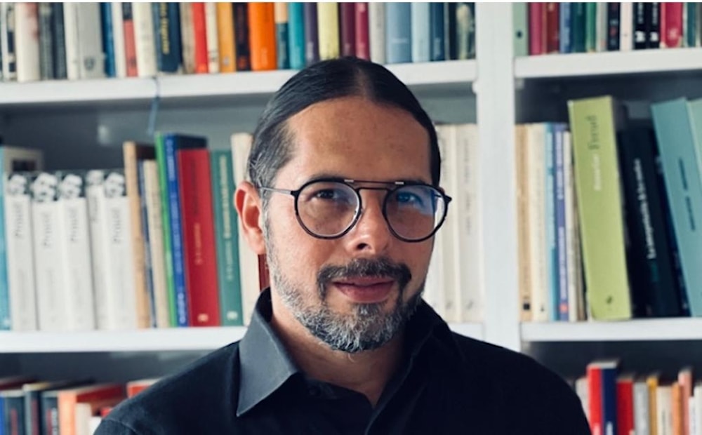 Poemario Freddy Ñáñez clausura la 16 Feria del Libro de Caracas