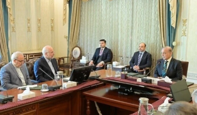 Irán y Pakistán buscan elevar su comercio a 10 mil millones