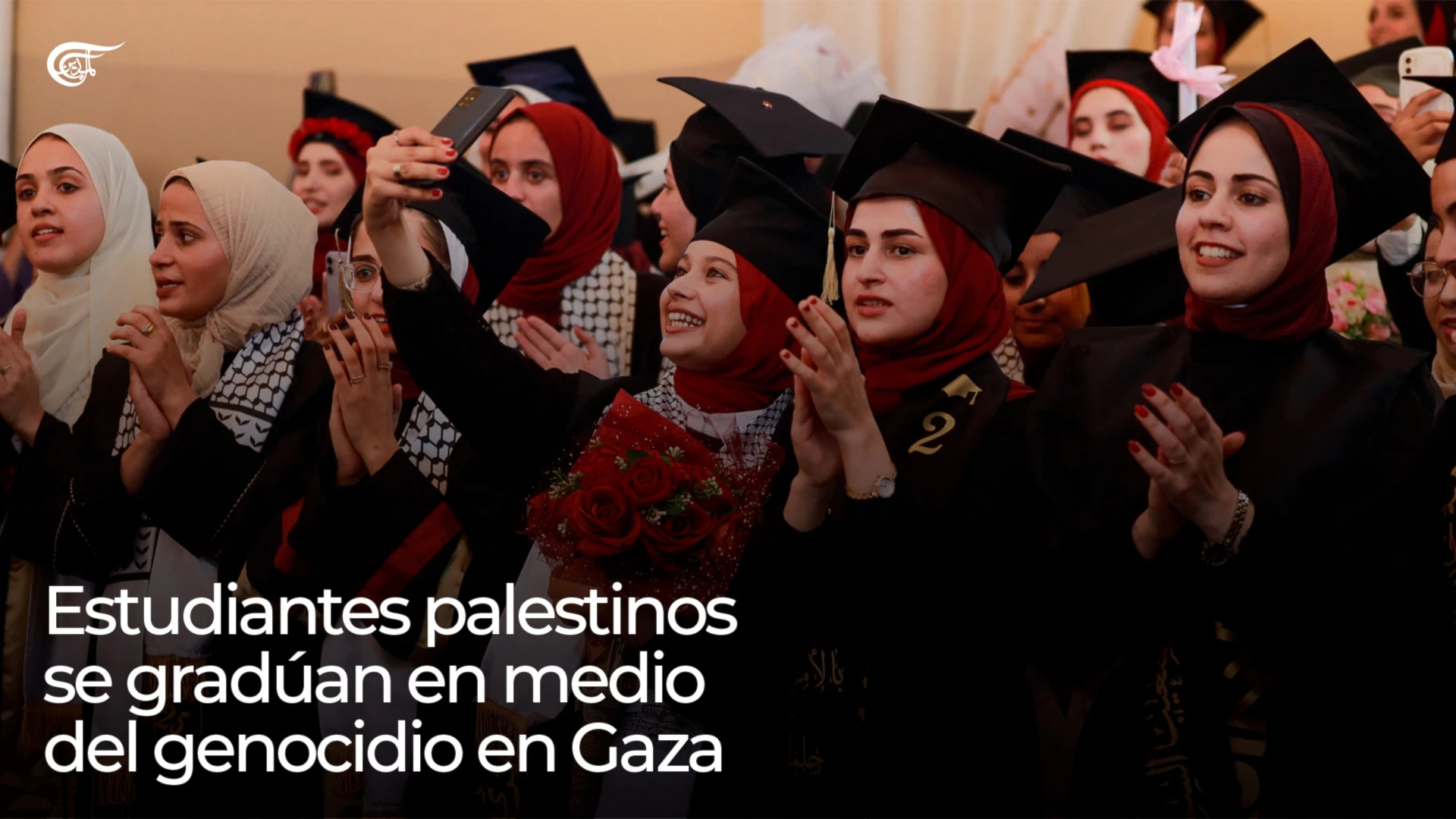 Estudiantes palestinos se gradúan en medio del genocidio en Gaza