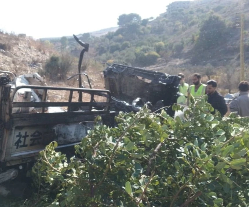 El dron atacó una camioneta con tres misiles, mientras unidades de ocupación dispararon ametralladoras hacia las afueras de Alma al-Shaab.